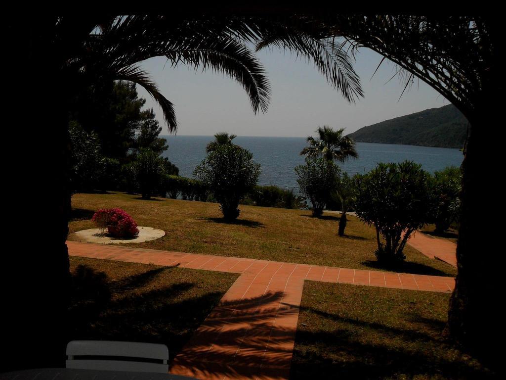 Casa Del Golfo Aparthotel Lacona Exterior photo